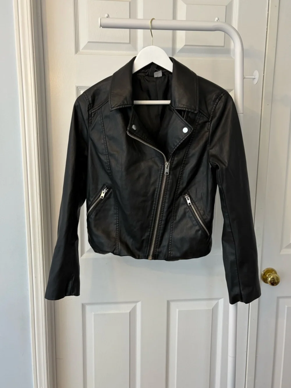 H&M Black Biker Faux Leather Jacket - Classic Asymmetrical Zip Size Medium - Picture 3 of 14